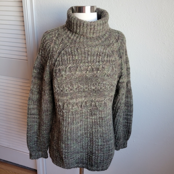 Ann Taylor Sweaters - Ann Taylor Vintage Wool Turtleneck Sweater